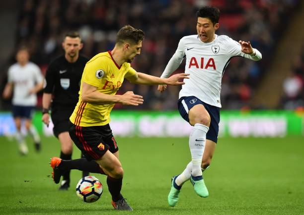 球员旁边 球员旁边